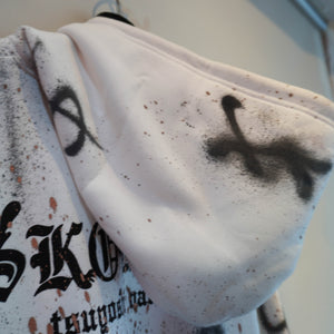 SKOLOCT SPRAY PAINTED REMAKE HOODIE - M