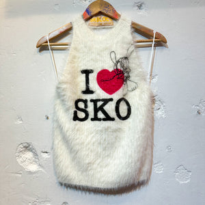 LOVE SKO SLEEVELESS KNIT TOP