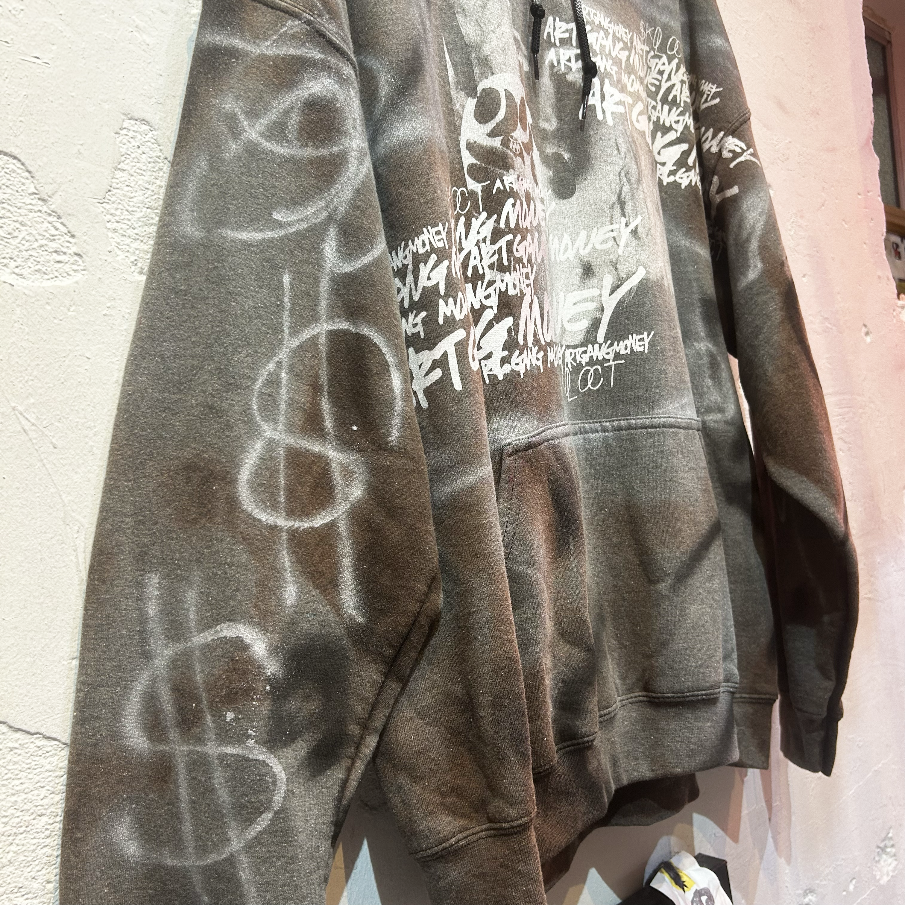 SKOLOCT SPRAY PAINTED REMAKE HOODIE-XL