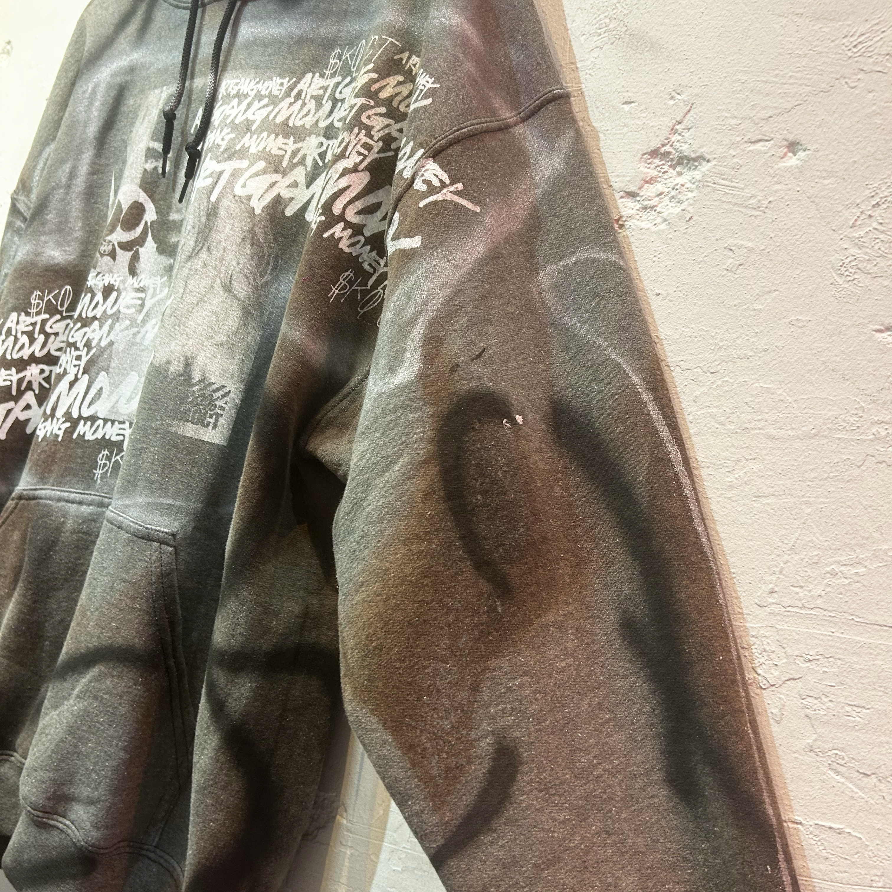 SKOLOCT SPRAY PAINTED REMAKE HOODIE-XL