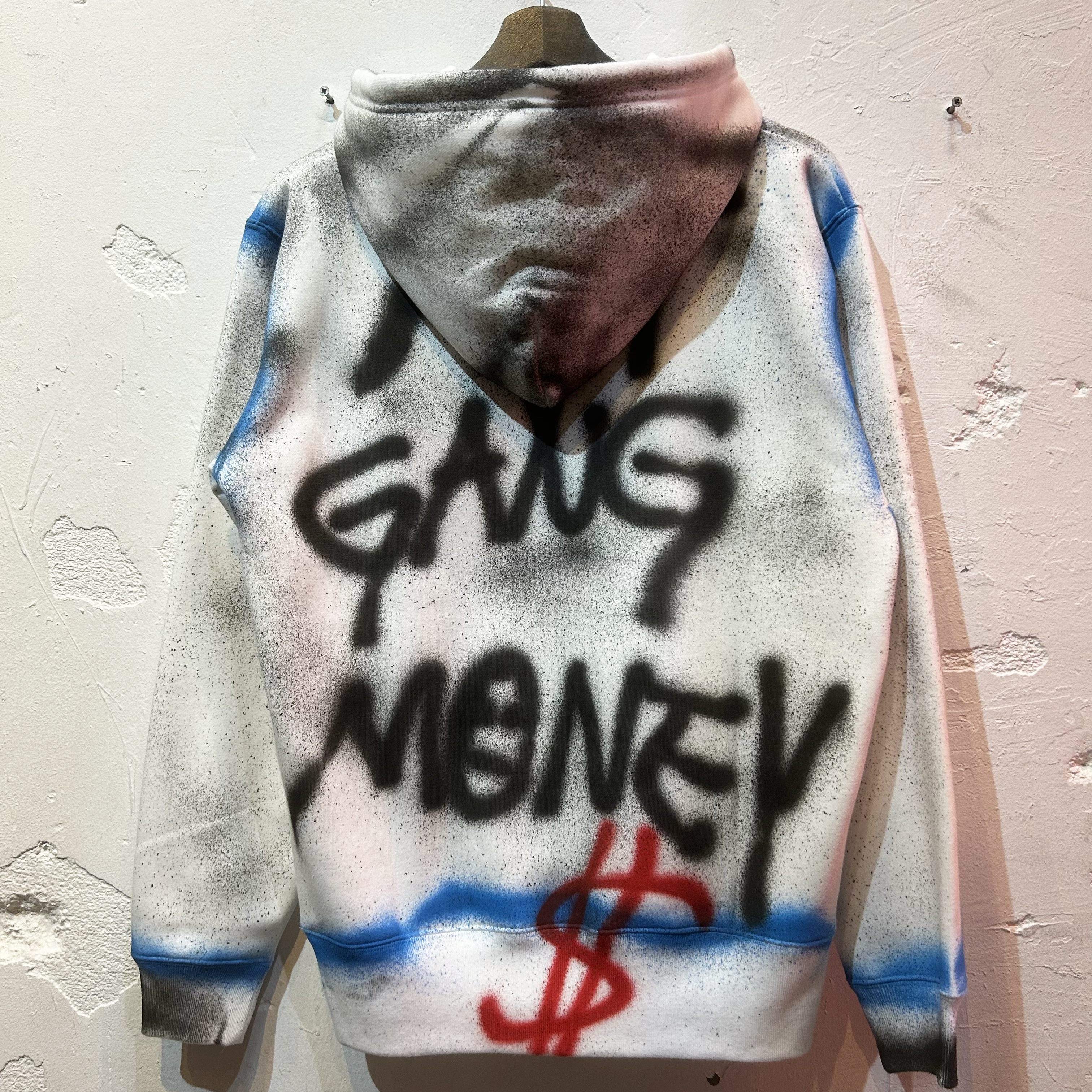 SKOLOCT SPRAY PAINTED REMAKE HOODIE-M