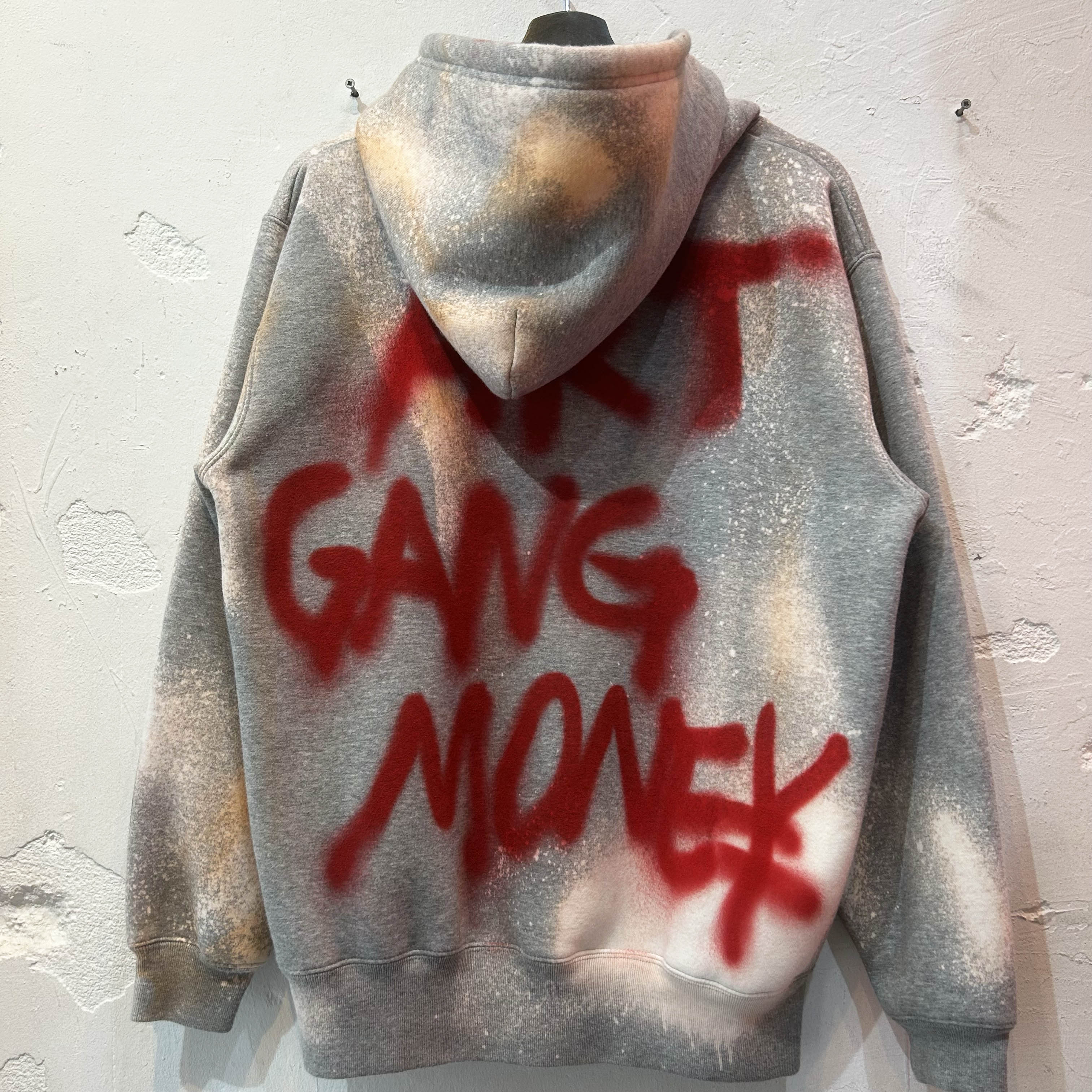 SKOLOCT SPRAY PAINTED REMAKE HOODIE-L