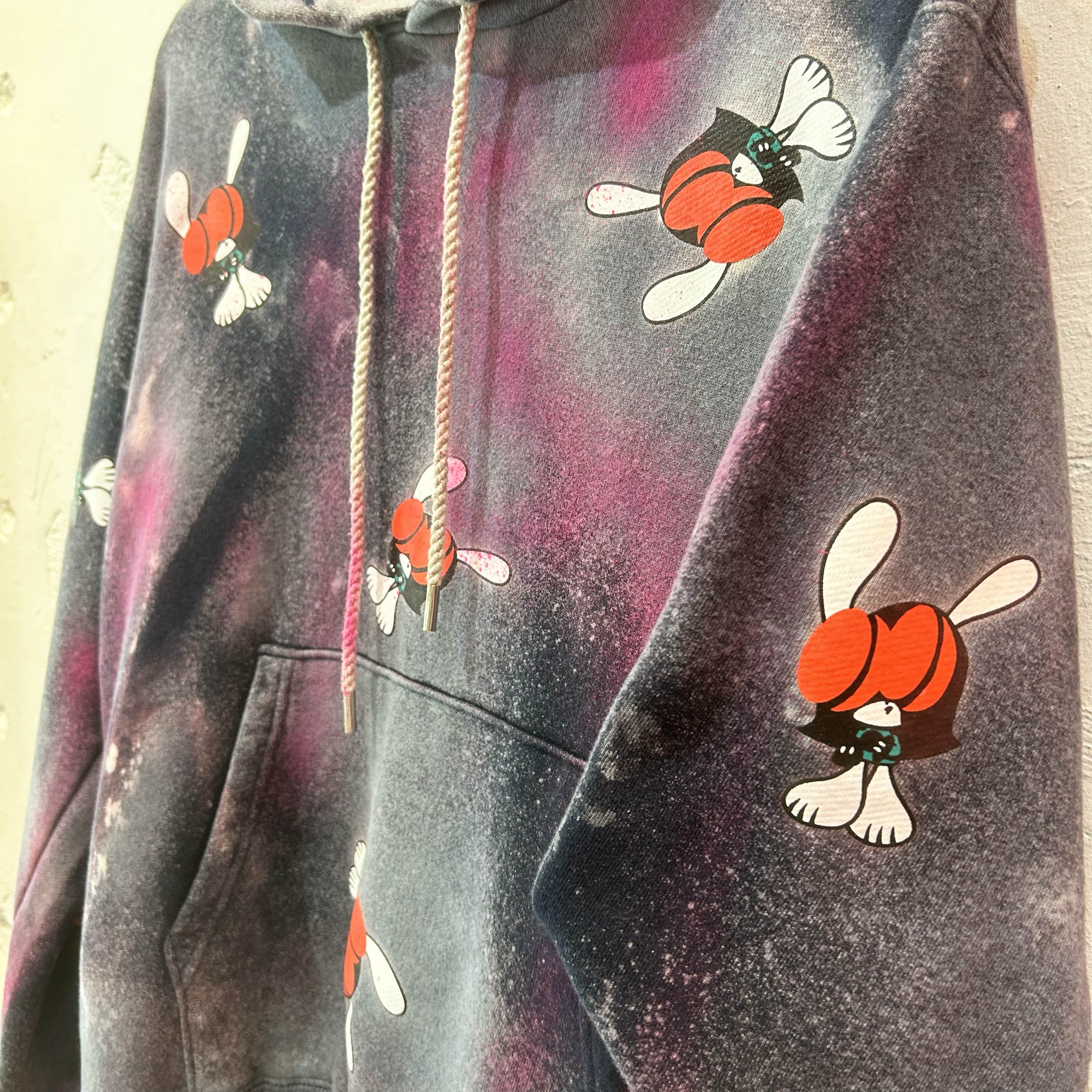 SKOLOCT SPRAY PAINTED REMAKE HOODIE-M