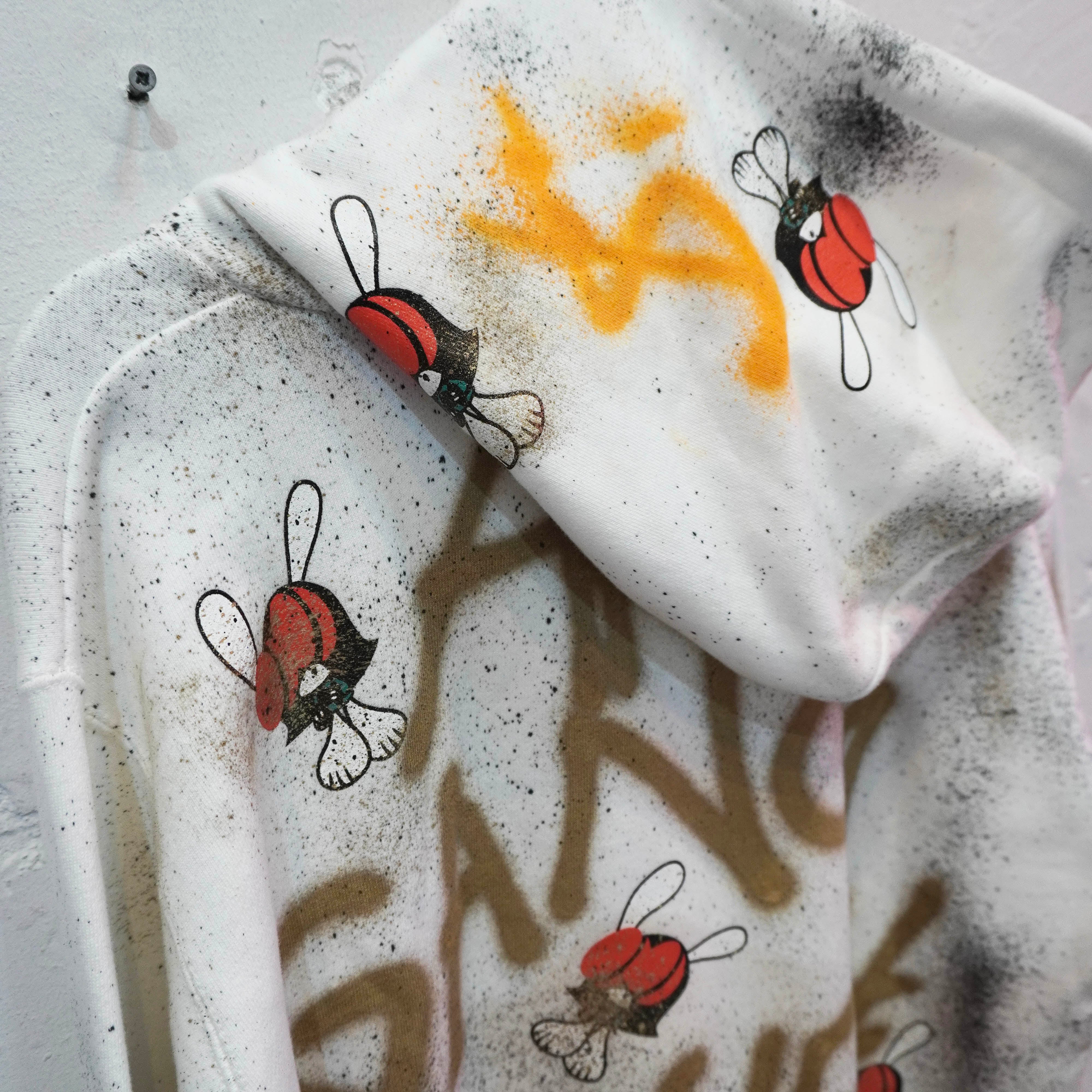 SKOLOCT SPRAY PAINTED REMAKE HOODIE-L